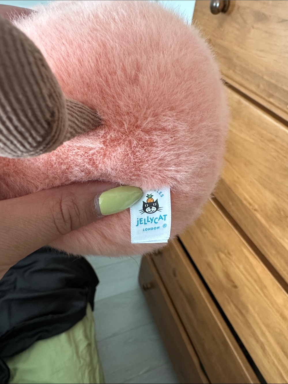Jellycat Amusable Peach Jellycat - Picture 4 of 5